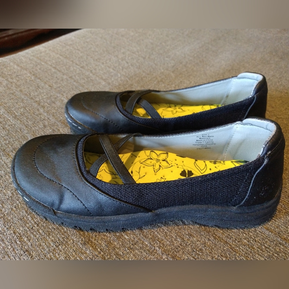 Northside Black Slip-On Crisscross Flats Women's 7 Yellow Floral Insole